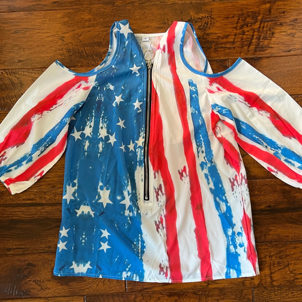 Unbranded Women's Shirt Size Medium Red White and Blue Cold Shoulder SS Zipper